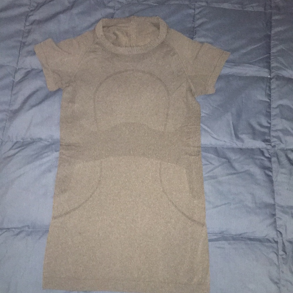 Lulu Lemmon Running shirt